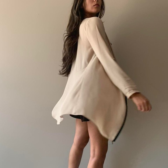 Sheer Almond Pink Duster - Picture 2 of 4